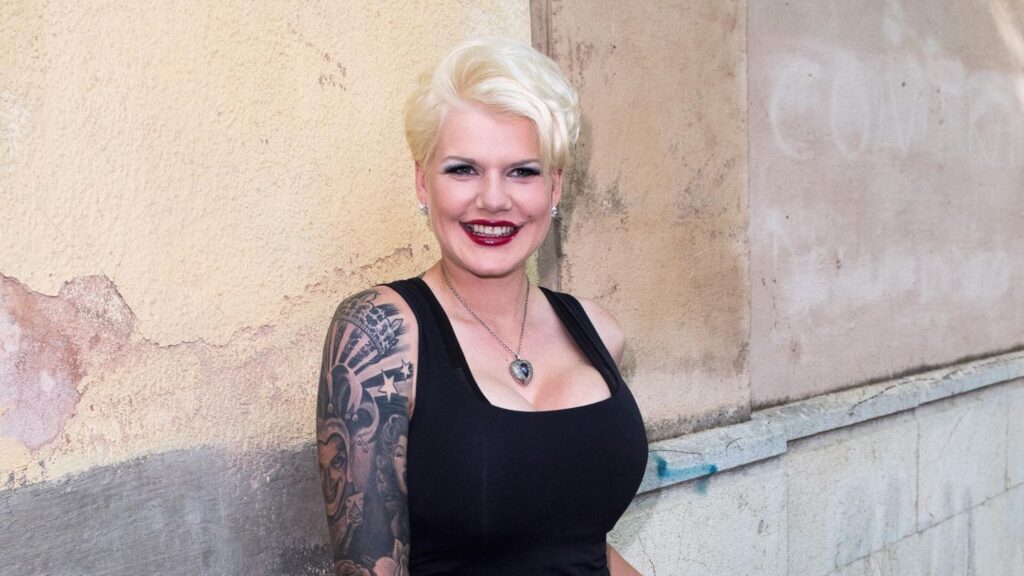 Melanie Müller ungeschminkt – So sieht der Reality-Star ohne Make-up wirklich aus melanie müller ungeschminkt